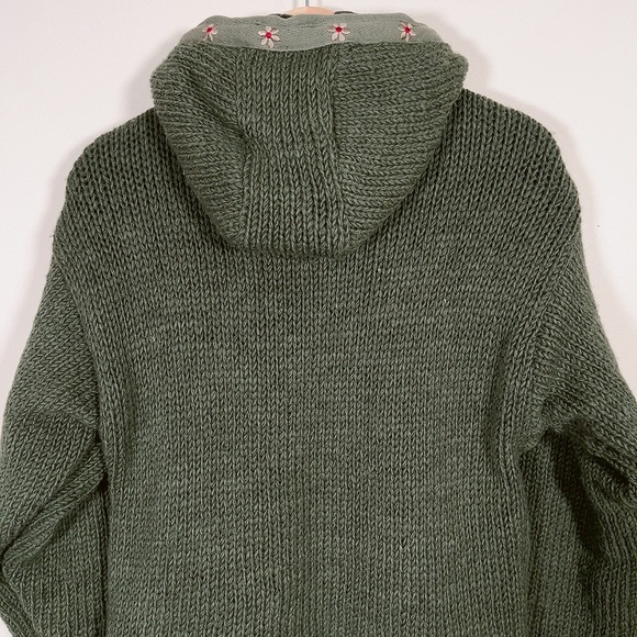 LAUNDROMAT | CHUNKY GREEN WOOL CARDIGAN - Picture 13 of 14